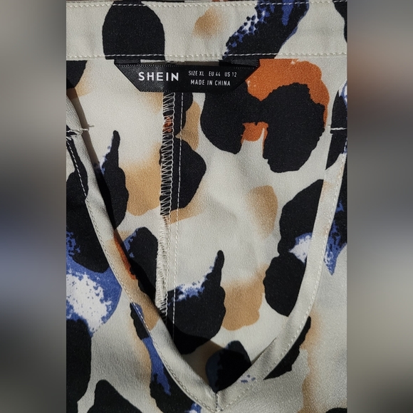 NWOT V-Neck Midi Dress - Picture 5 of 5